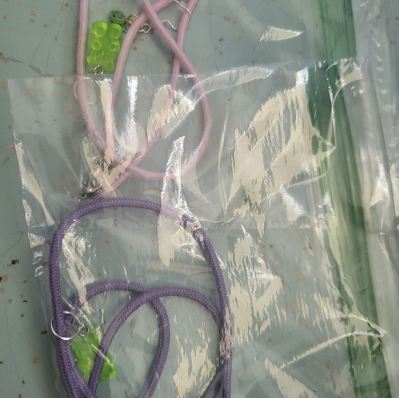 Jewelry - Picture 2 of 3